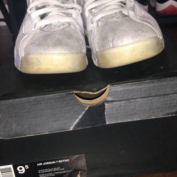 Jordan 7 - Picture 2 of 5